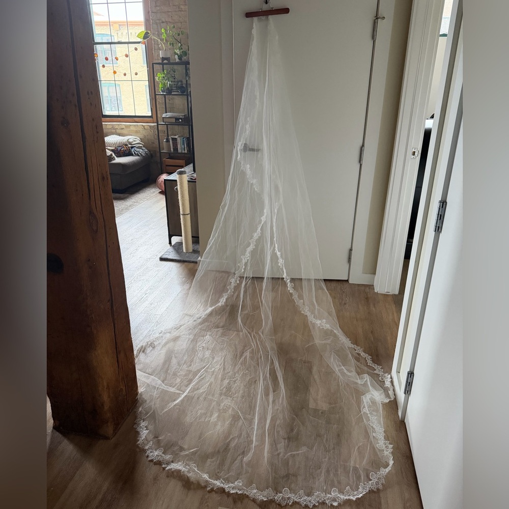 Lace Mantilla Cathedral Veil
